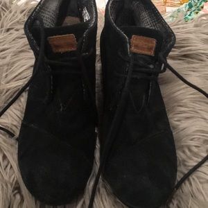 Toms desert wedge bootie.